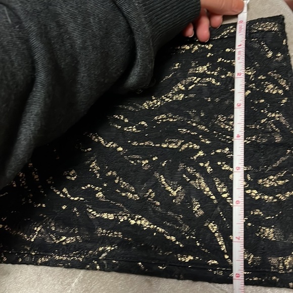 Cache black pants with gold foil and lace overlay - Picture 9 of 14
